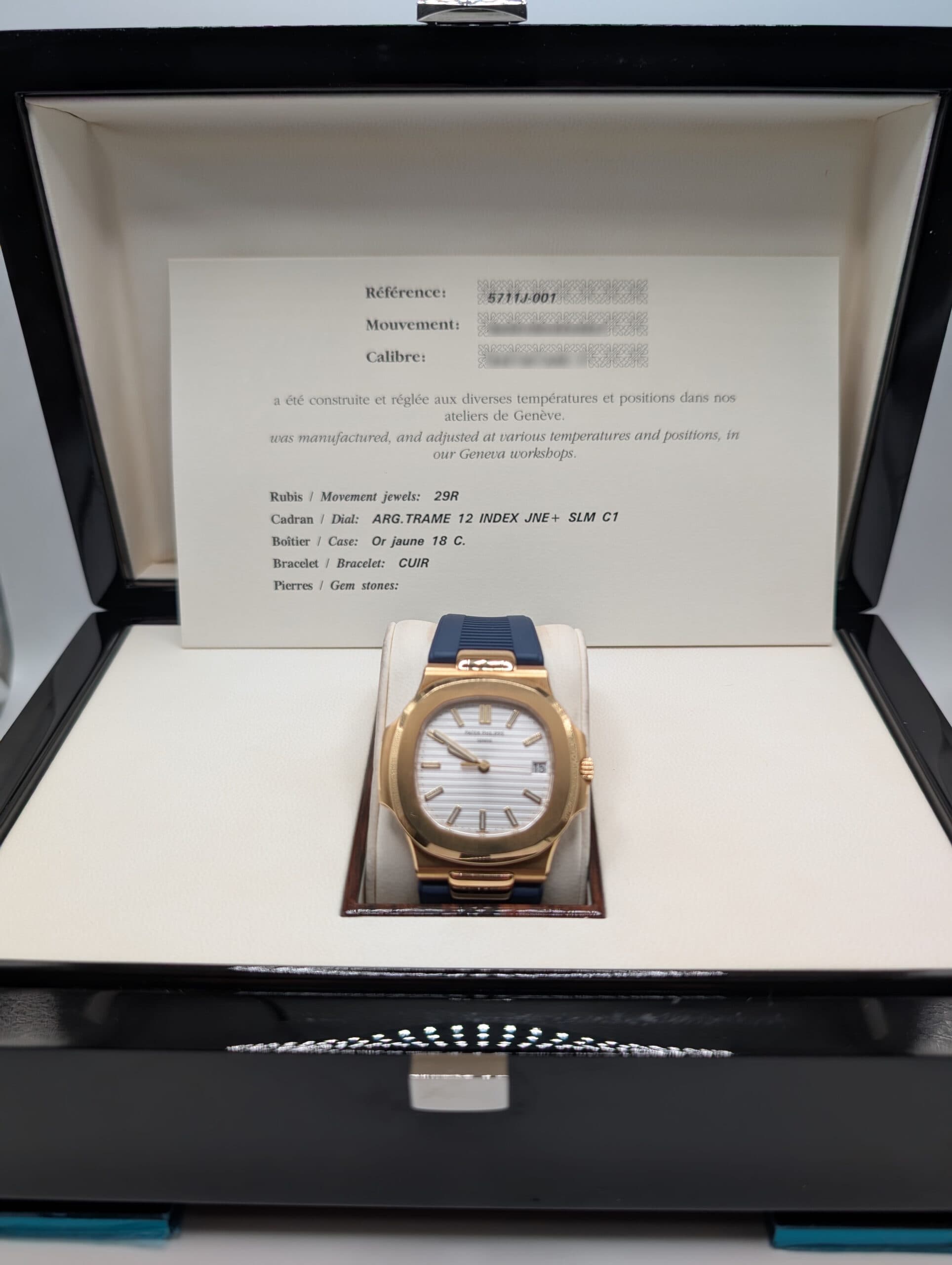 Patek Philippe Nautilus 5711J-001 - Certificate