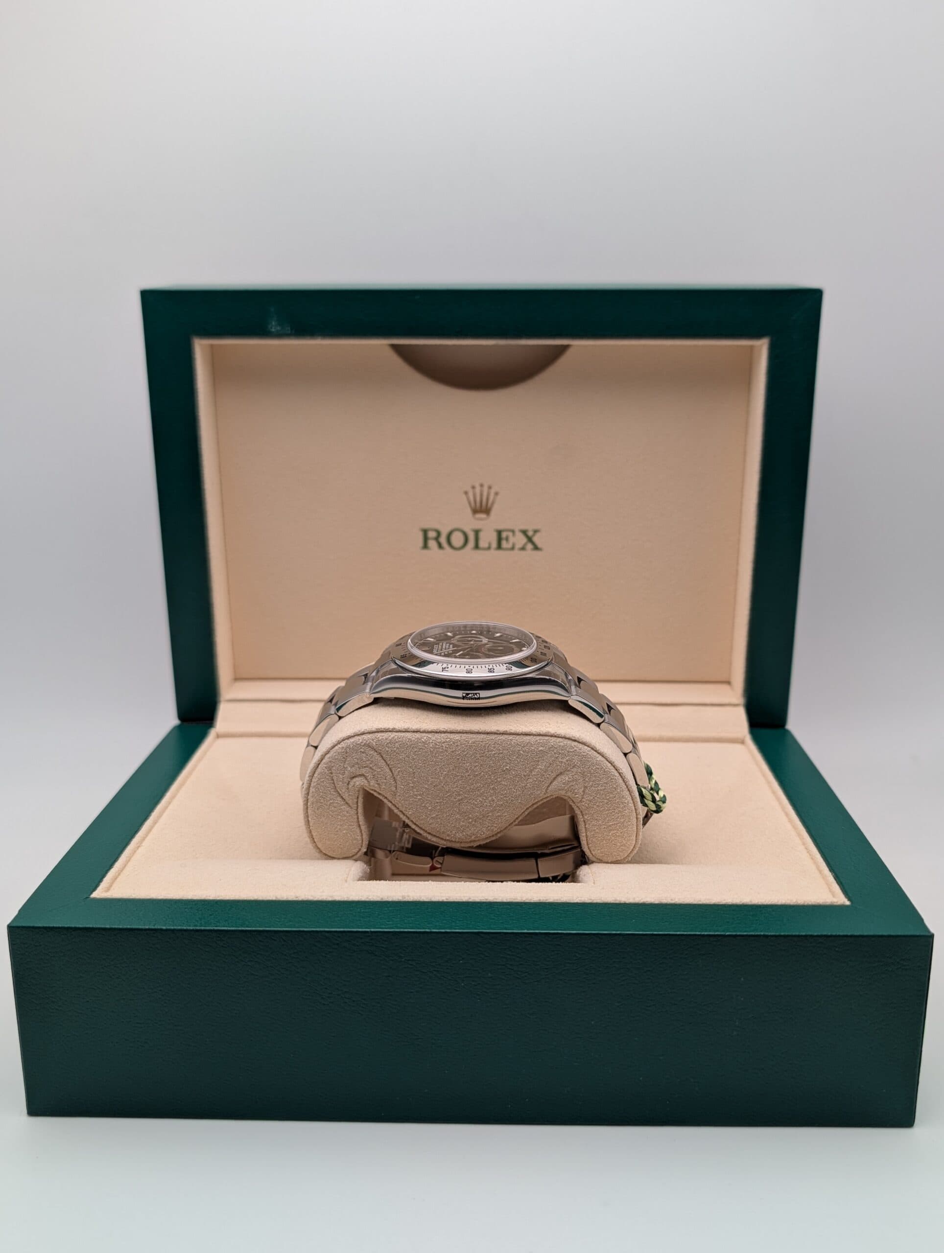 Unworn Rolex Daytona 116520 Cosmograph | SRL Boutique