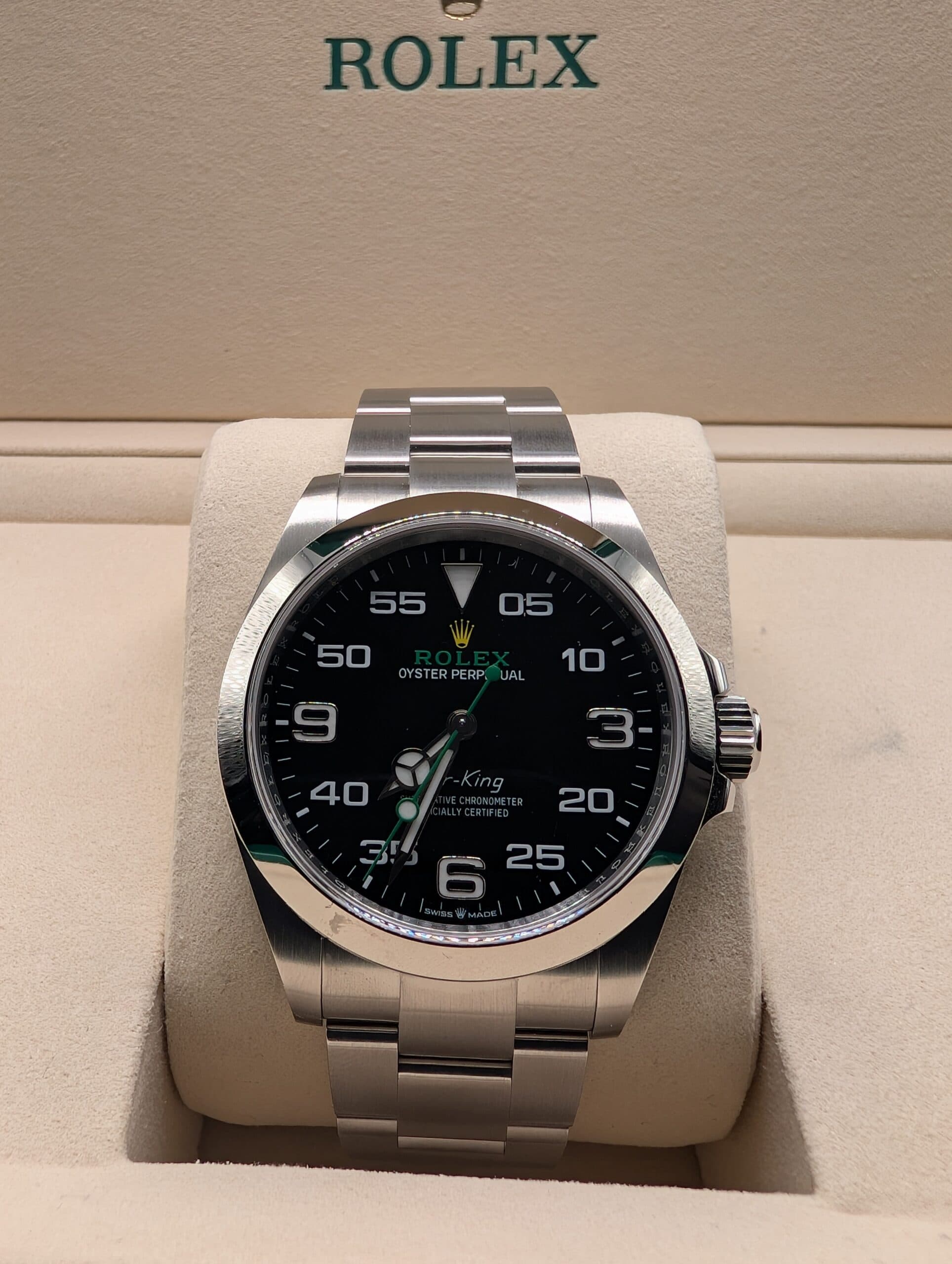 Rolex Air-King 126900 Zoomed In